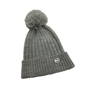 Michael Kors Women's Light Gray Knit Beanie W/Pom Silver‎ Metal Logo